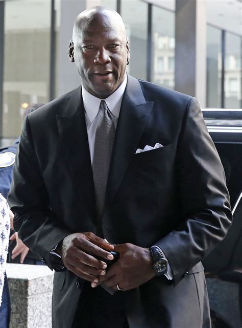 michael jordan suit pics.